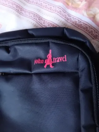 Riñonera / bolso cruzado John Travel negra