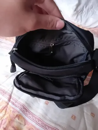 Riñonera / bolso cruzado John Travel negra