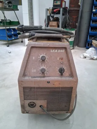 Soldador ESAB LkA 240 Original
