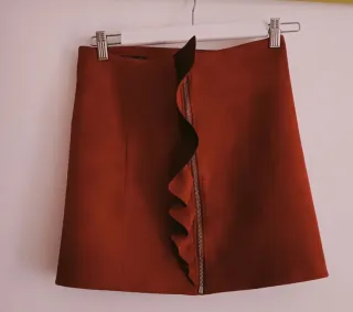 Falda Zara roja con cremallera