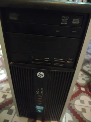 Ordenador de mesa HP Plata y Negro