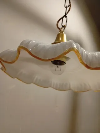 Lampada a sospensione vintage in vetro opalino