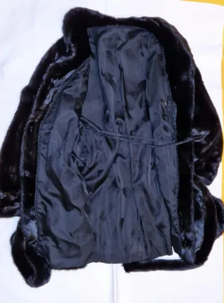 Pelliccia nera con cintura tg. 44