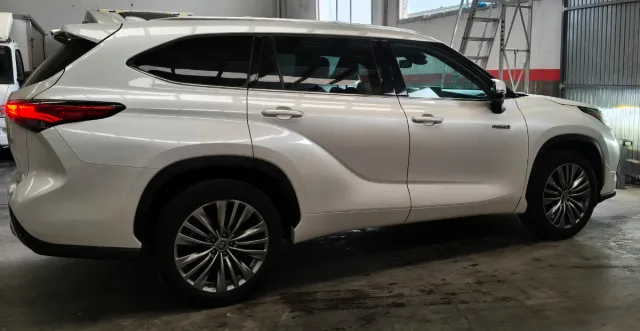 Toyota Highlander 2021