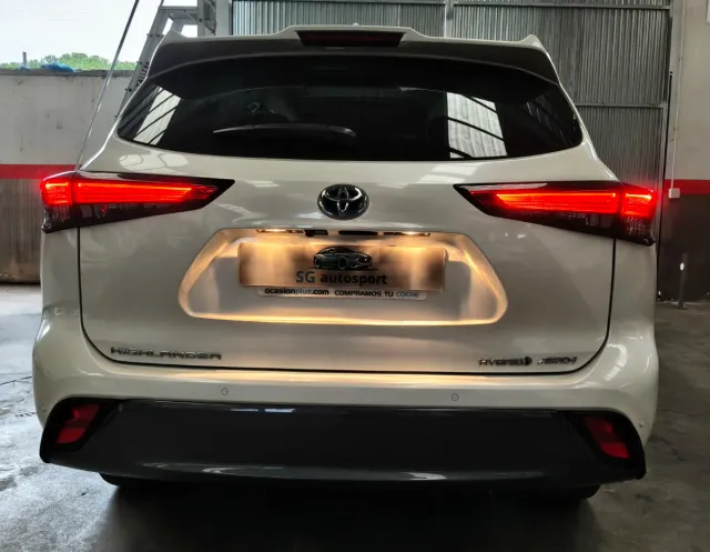 Toyota Highlander 2021