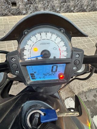 Kawasaki ER-6N Negra