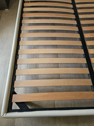 Letto matrimoniale Dorelan con struttura ecopelle