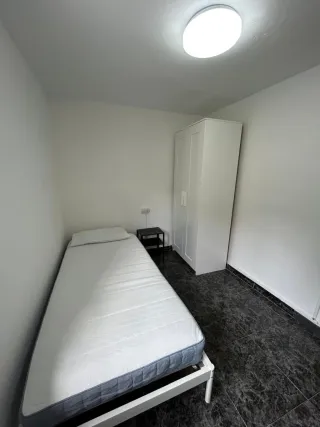 Habitación individual en alquiler Sabadell