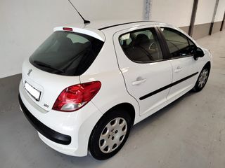 Peugeot 207 año 2010 Excelente estado