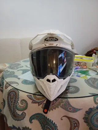Casco Airoh blanco