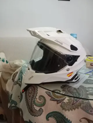 Casco Airoh blanco