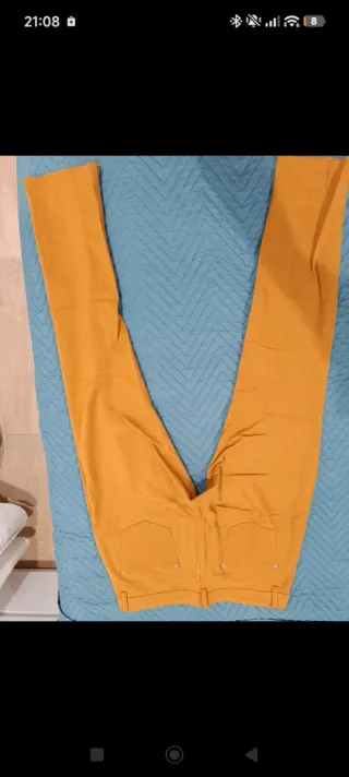 Pantalones color oro/mostaza