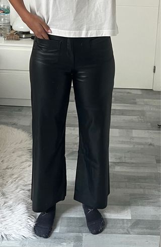 Pantalón de cuero Zara