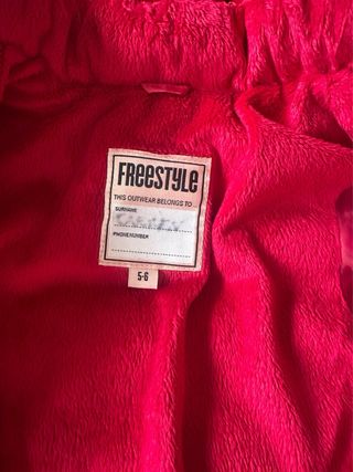 Abrigo de plumas para niña