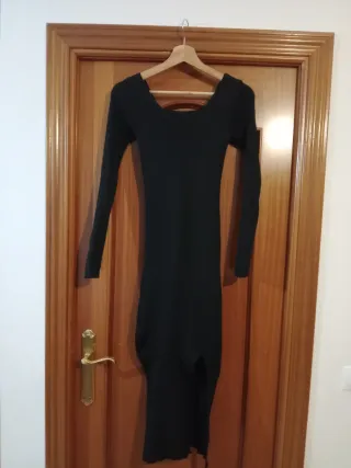 Vestido negro canalé manga larga