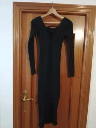 Vestido negro canalé manga larga