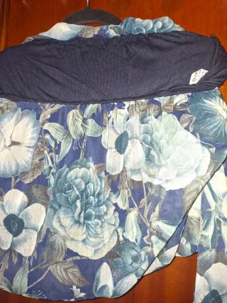 Blusa floral transparente