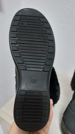 Botas negras Nuevas con  pelo