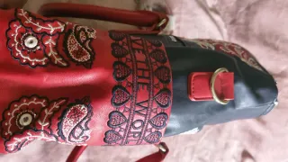 Bolso Desigual Negro y Rojo