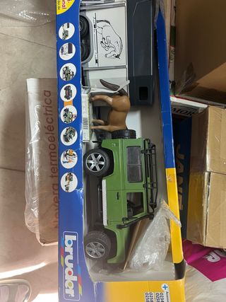 Camión Bruder con caballo y figura