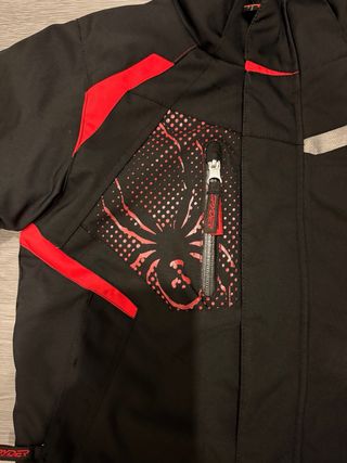 Traje de esquí infantil Spyder negro y rojo