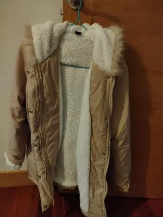 Cappotto premaman beige con cappuccio