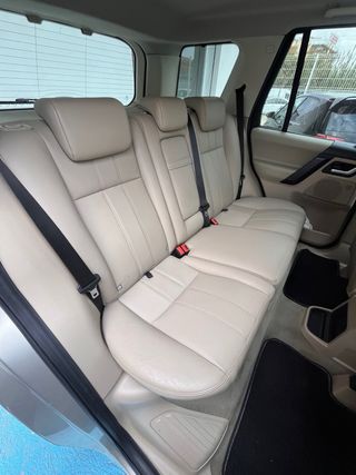 Land Rover Freelander 2011