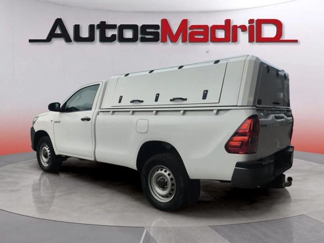 Toyota Hilux 2.4 D-4D Cabina Sencilla GX