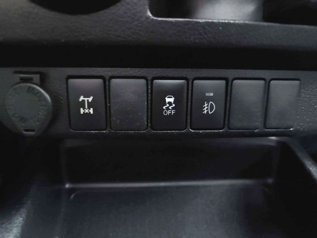 Toyota Hilux 2.4 D-4D Cabina Sencilla GX