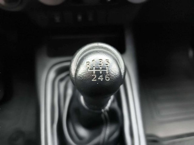 Toyota Hilux 2.4 D-4D Cabina Sencilla GX