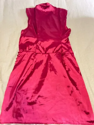 Vestido rojo satinado