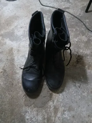 Botas de hombre negras