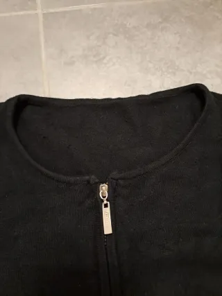 Cardigan nero con zip