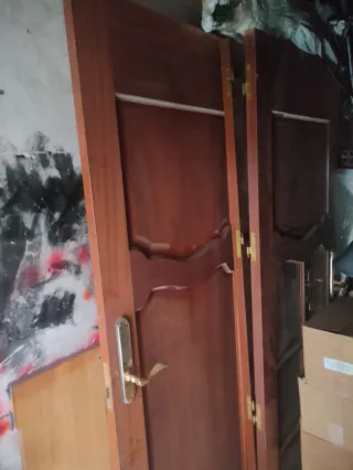 Puertas macizas de madera