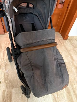 Carro Kinderkraft con su saco,burbuja agua y bolso