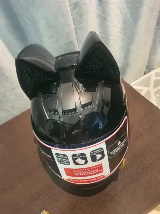 Casco Moto Negro con Orejas Gatito
