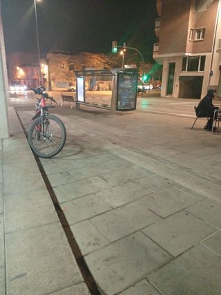 Habitación grande,luz,gas,agua,int,400€t, incluido