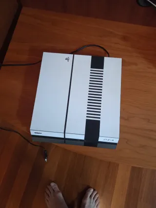 Sony PS4 (PlayStation 4) Bianca