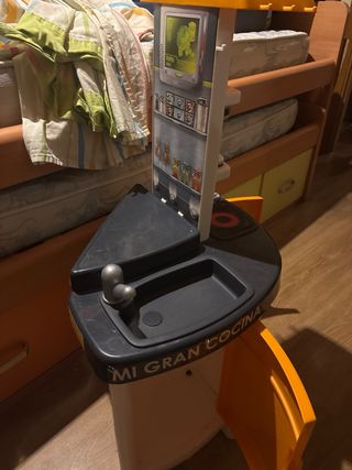 Cocinita de juguete para niña