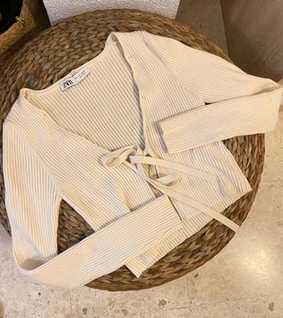 Cárdigan Coquette Blanco con Pelo