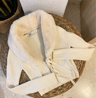 Cárdigan Coquette Blanco con Pelo