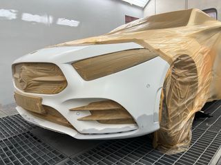 Taller de Chapa y pintura  cuarzo 14 Marbella.