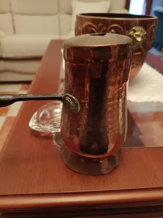 Cafetera de cobre martillado
