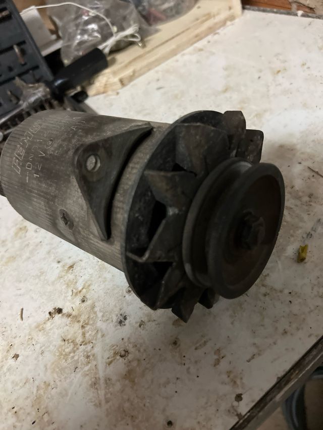 Dínamo Renault 4 TL