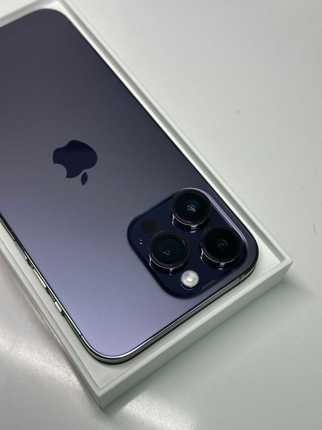 iPhone 14 Pro Max Morado 93% bateria