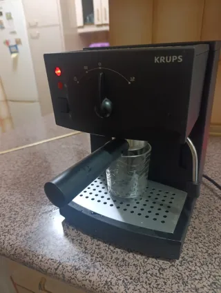 Cafetera Krups Manual Negra