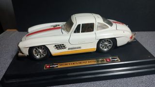 Mercedes 300 SL 1/24 Burago