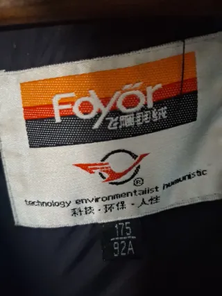 Chaquetaon ideal para la nieve y la lluvia. azul m