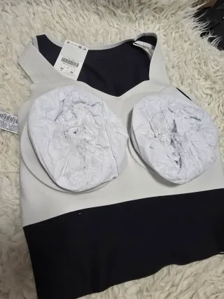 Sujetador deportivo Oysho negro