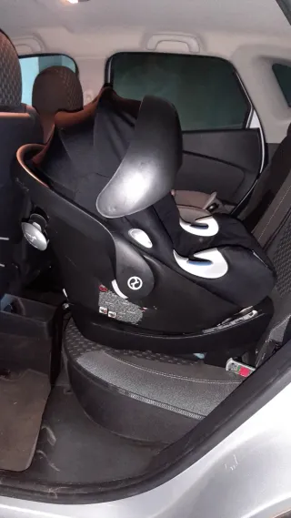 Cybex Cloud Q con Base Isofix